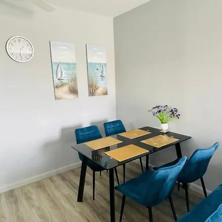 Regina Gardens Sunset With Fast Free Wi-Fi And Late Check-Out Apartment Paphos Exterior photo