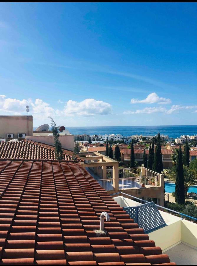 Regina Gardens Sunset With Fast Free Wi-fi And Late Check-out Apartment Paphos