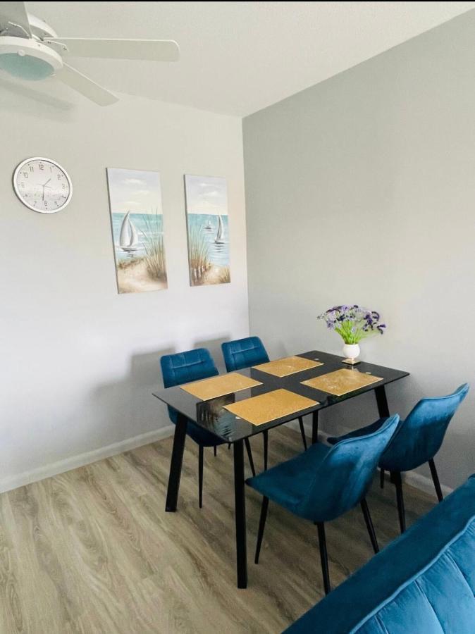 Regina Gardens Sunset With Fast Free Wi-fi And Late Check-out Apartment Paphos