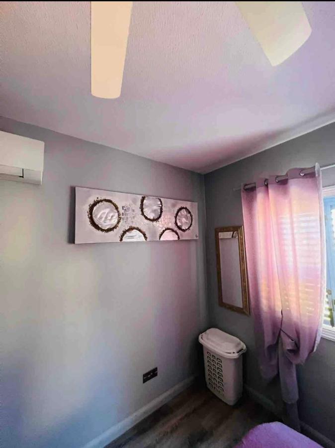 Regina Gardens Sunset With Fast Free Wi-fi And Late Check-out Apartment *